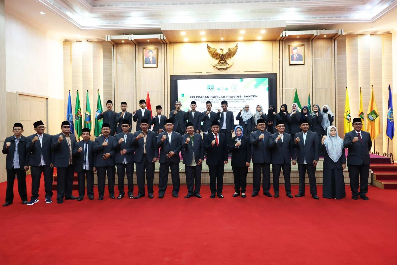 Pj Gubernur Al Muktabar Lepas Kafilah Provinsi Banten Pada STQHN 2023 Jambi