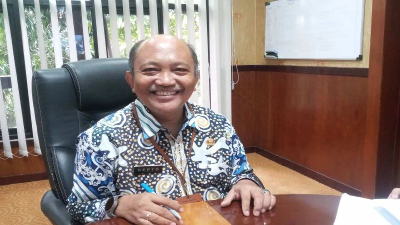 Kepala Dinas Ketenagakerjaan dan Transmigrasi Umumkan UMP Provinsi Banten Tahun 2024
