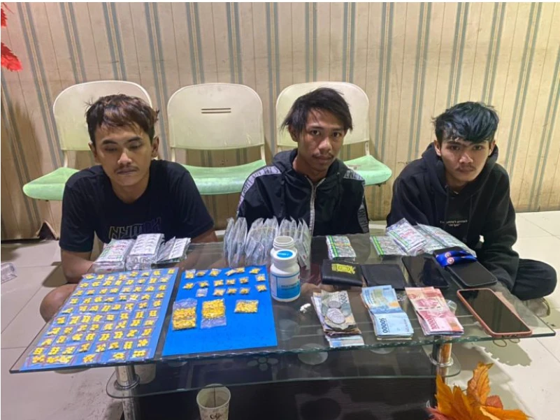 Polisi Sita Ribuan  Butir Obat Dari Tiga Pria di Pandeglang