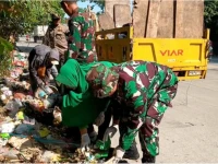 Koramil 0602-06/Kramatwatu Lakukan Pembersihan Sampah di Area Wisata.